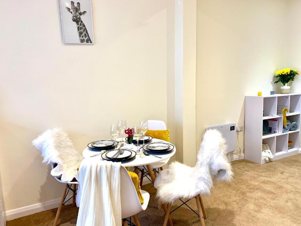 Eastbourne Beach Pier Apartment Room photo