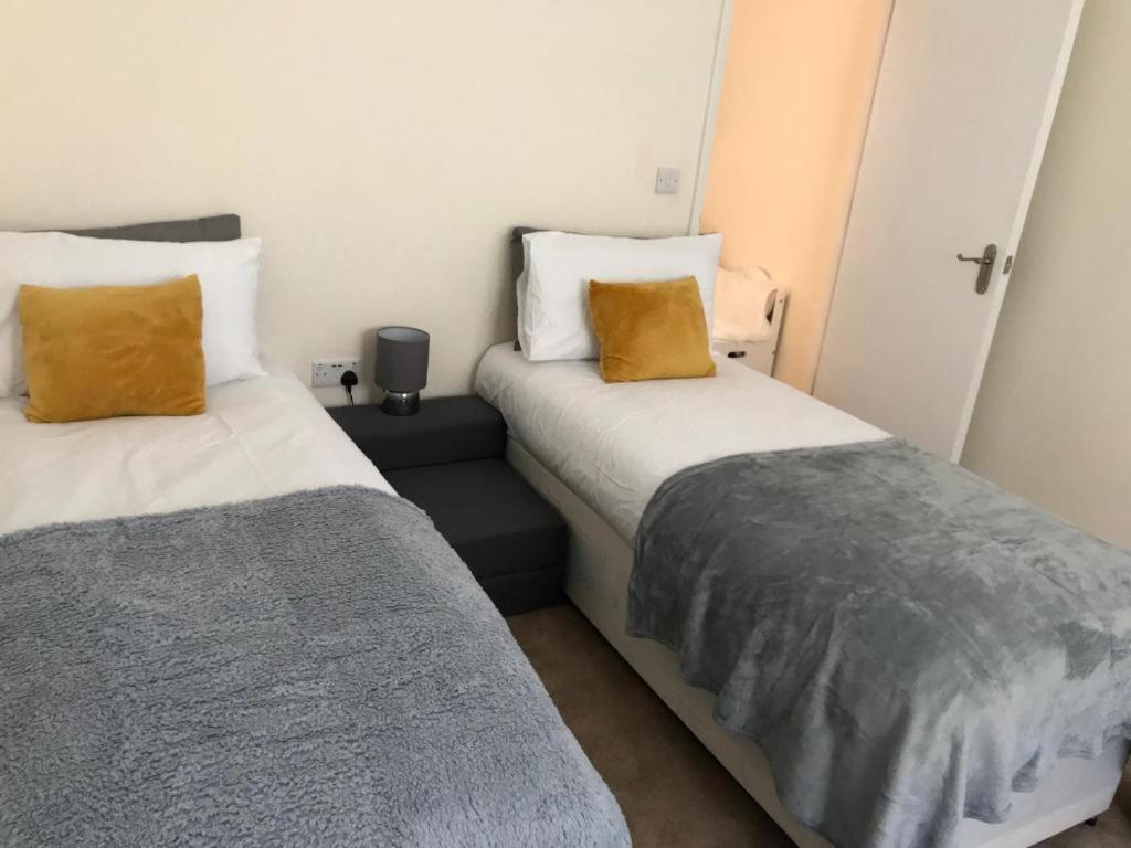 Eastbourne Beach Pier Apartment Room photo